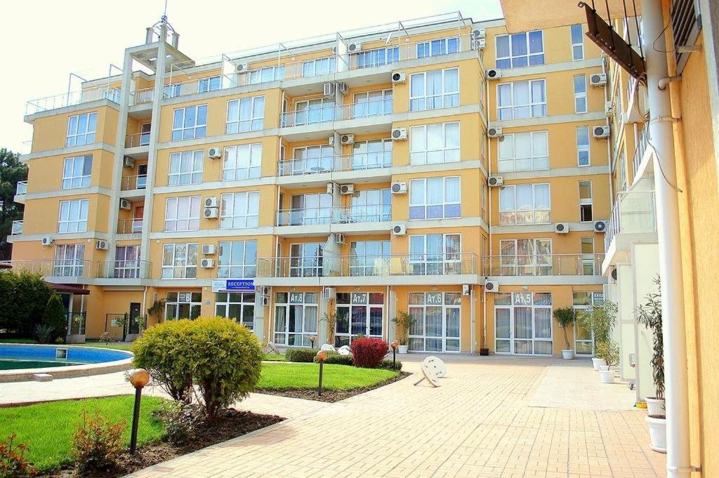 Flores Park Slantschew brjag Exterior foto